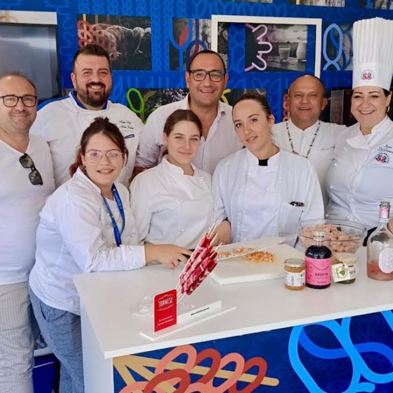 Successo per lo stand Abruzzo al G7 Agricoltura e Pesca: eccellenze enogastronomiche e paesaggi mozzafiato conquistano tutti