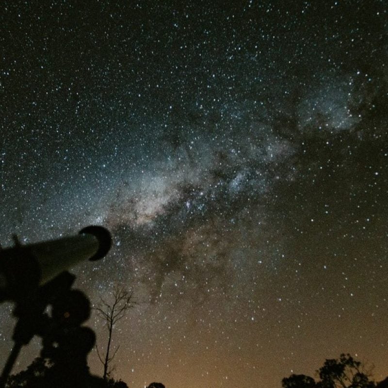 Un Viaggio tra le Stelle con l’Astrofila Sira Terramano: osservazione astronomica a Luco dei Marsi"