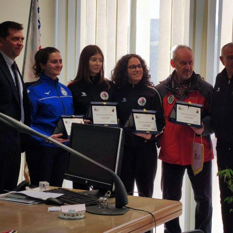 L’atleta avezzanese Giorgia Montaldi, Roberta Di Francesco e Flavia Trabucco