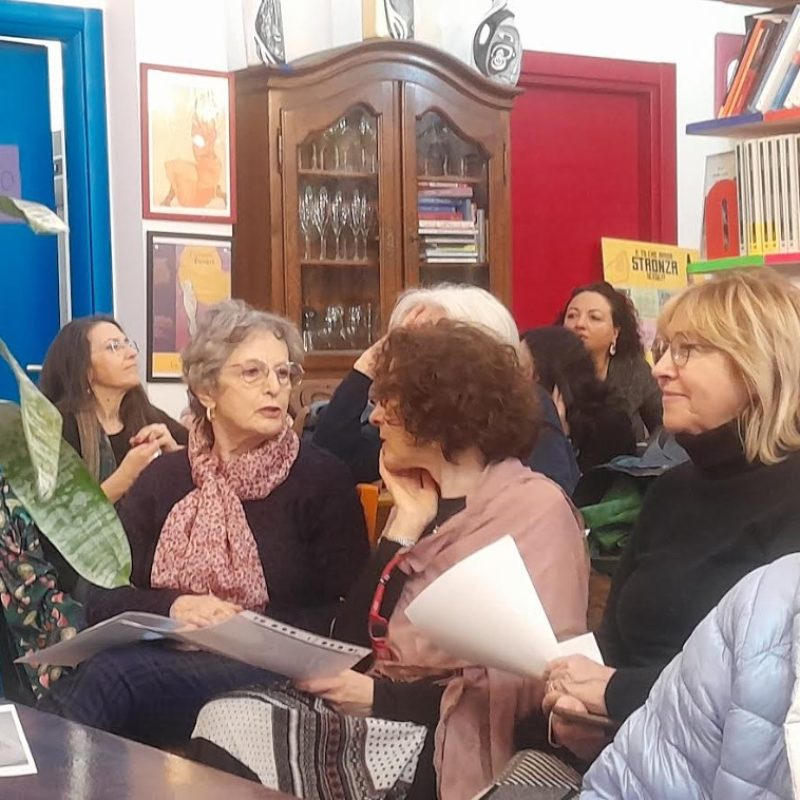 “La casa della Poesia non avrà mai porte”, all’Aquila un pomeriggio di versi e voci femminili