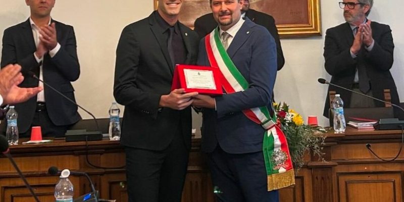 comune di Capistrello premia l’arbitro Gabriele Scatena