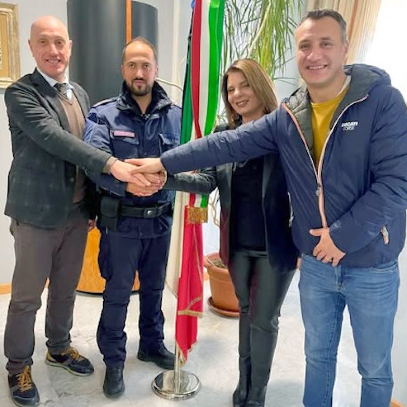 Celano dà il benvenuto al nuovo agente di Polizia Locale, Angelo Frigioni