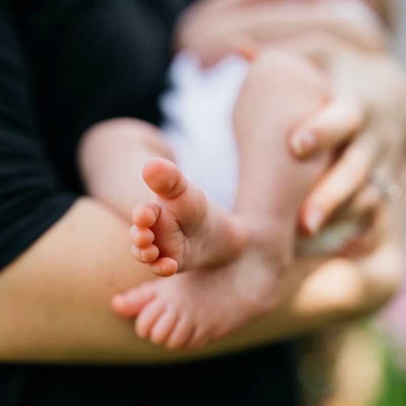 Assegno di natalità per i residenti nei piccoli Comuni montani: ancora attivo il bando di Regione Abruzzo