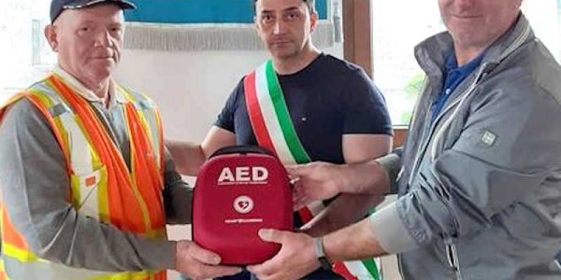 Oricola si dota di un nuovo defibrillatore donato da Di.Gi. Impianti