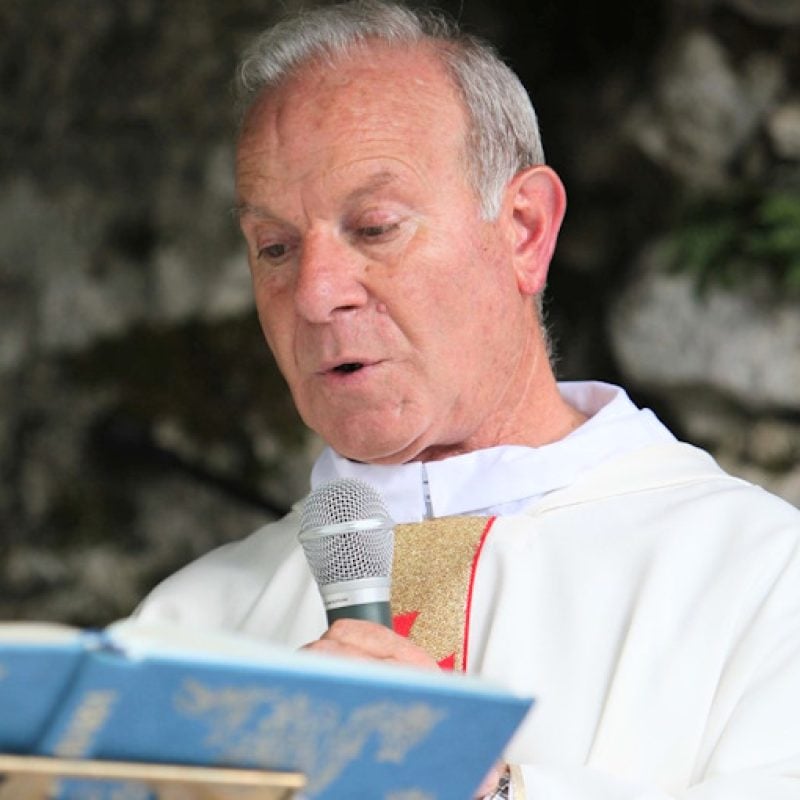 Roccavivi in festa per gli 80 del suo parroco, don Giuseppe Siciliano (don Peppino)