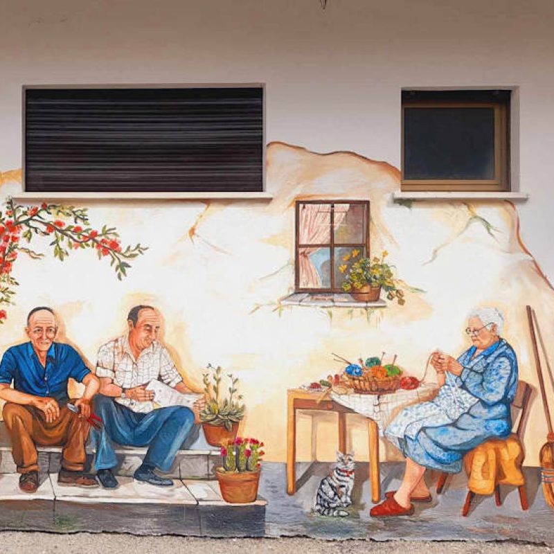 A Rendinara un nuovo murale, realizzato da Eleana Spaziani, racconta preziosi ricordi di vita