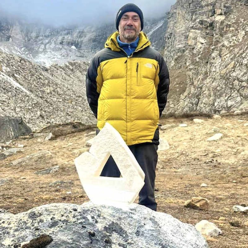 "Portale": l'opera dell'artista abruzzese Nicola Antonelli a 5050 metri, nel cuore dell'Himalaya (foto)