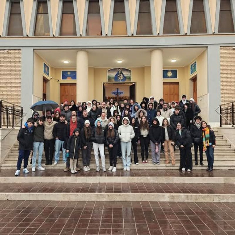 Questa mattina gli studenti si sono ritrovati presso la chiesa della Madonna del Passo per celebrare San Tommaso d'Aquino