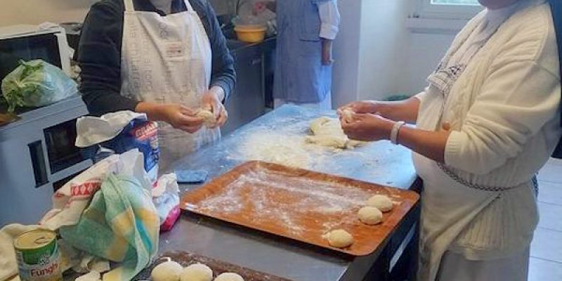 Villa San Sebastiano in festa con le sue suore per Santa Teresa del Bambino Gesù alla quale sarà dedicata una cappella