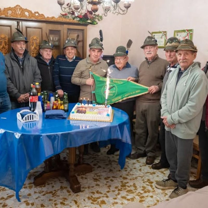 Nonno Tersilio compie 101 anni festeggiato dal Gruppo Alpini "Morroni" di San Benedetto dei Marsi