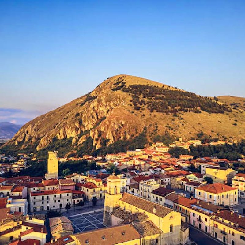 Trasacco apre le porte alla storia: Torre Febonio e Basilica dei Santi Cesidio e Rufino visitabili in occasione della Tirreno-Adriatico 2025