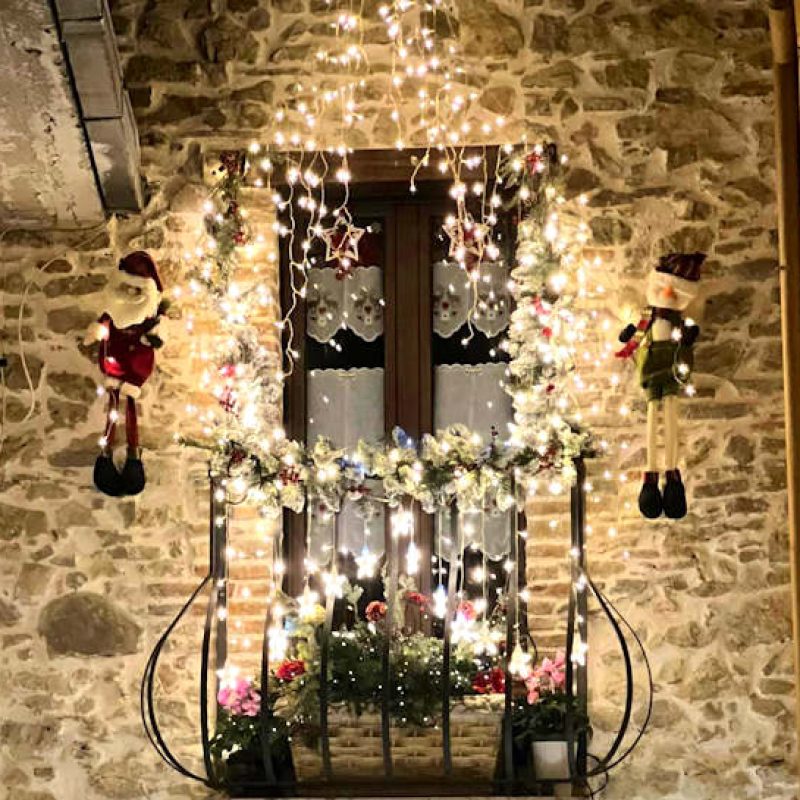 "Illuminiamo e addobbiamo il borgo", la Pro Loco di Tufo di Carsoli si prepara al Natale e premia le decorazioni più belle