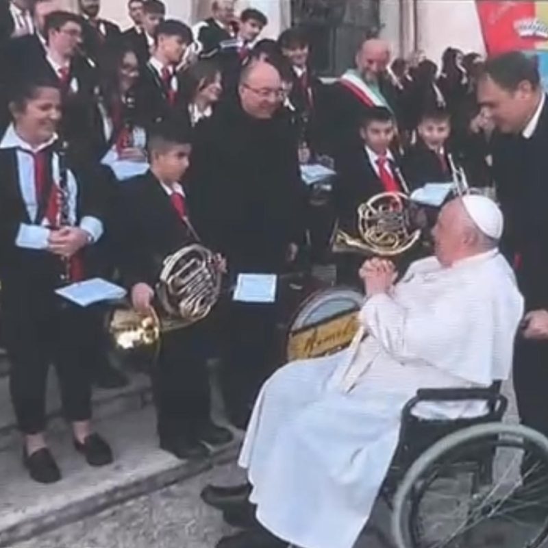 Orchestra di fiati Armelis emoziona Papa Francesco